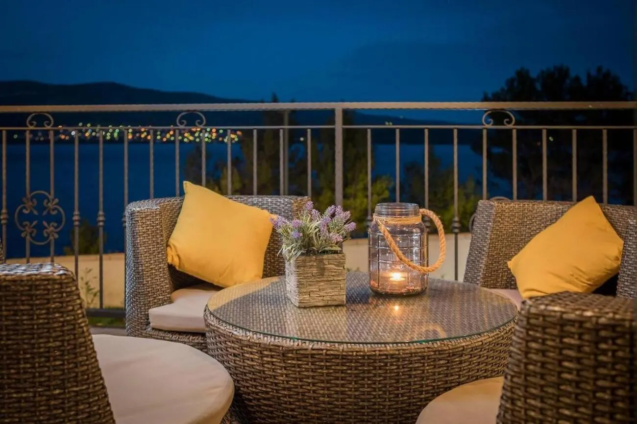 Beachfront Villa Noa With Heated Pool Pridraga