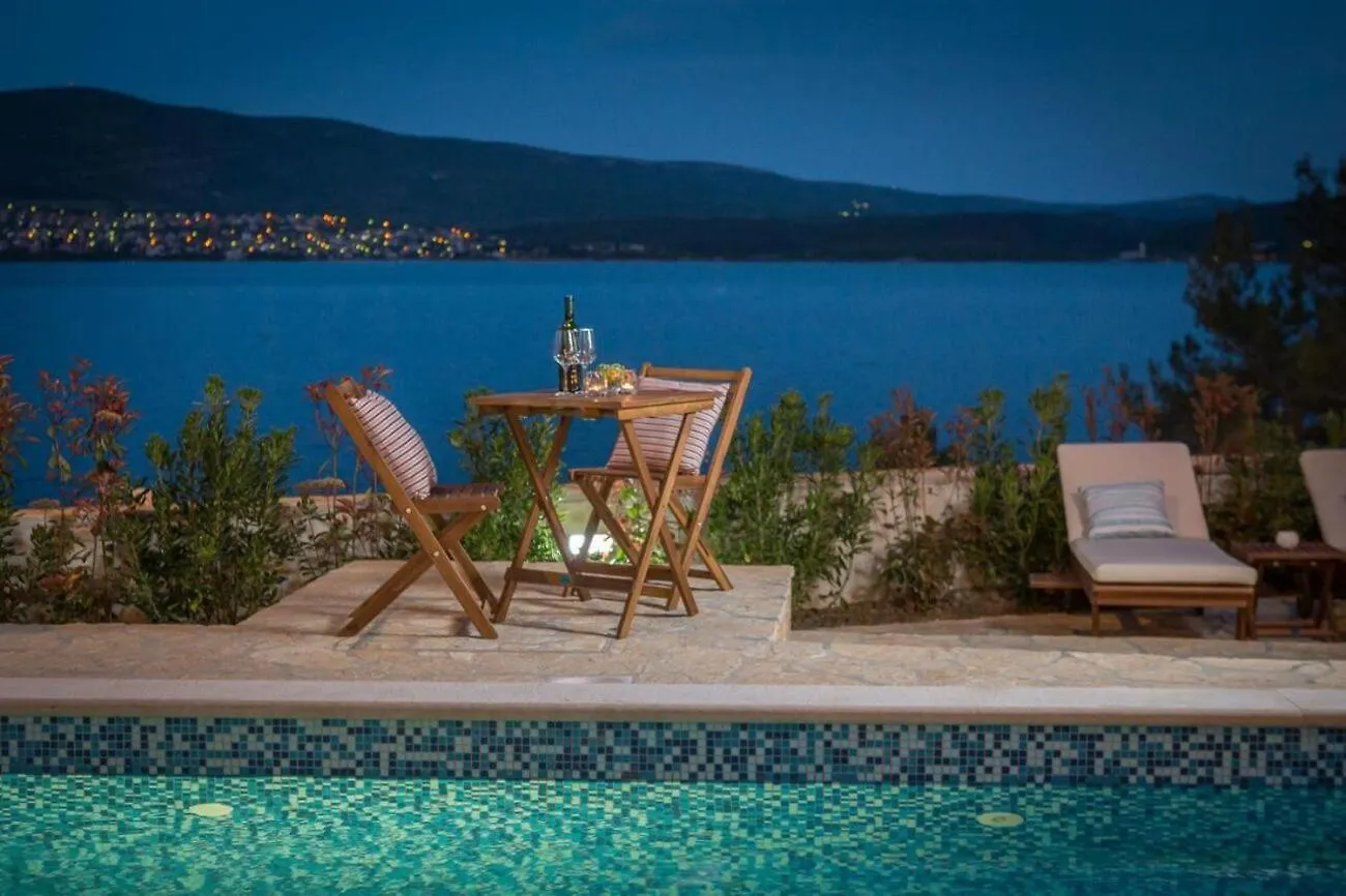 Beachfront Villa Noa With Heated Pool Pridraga