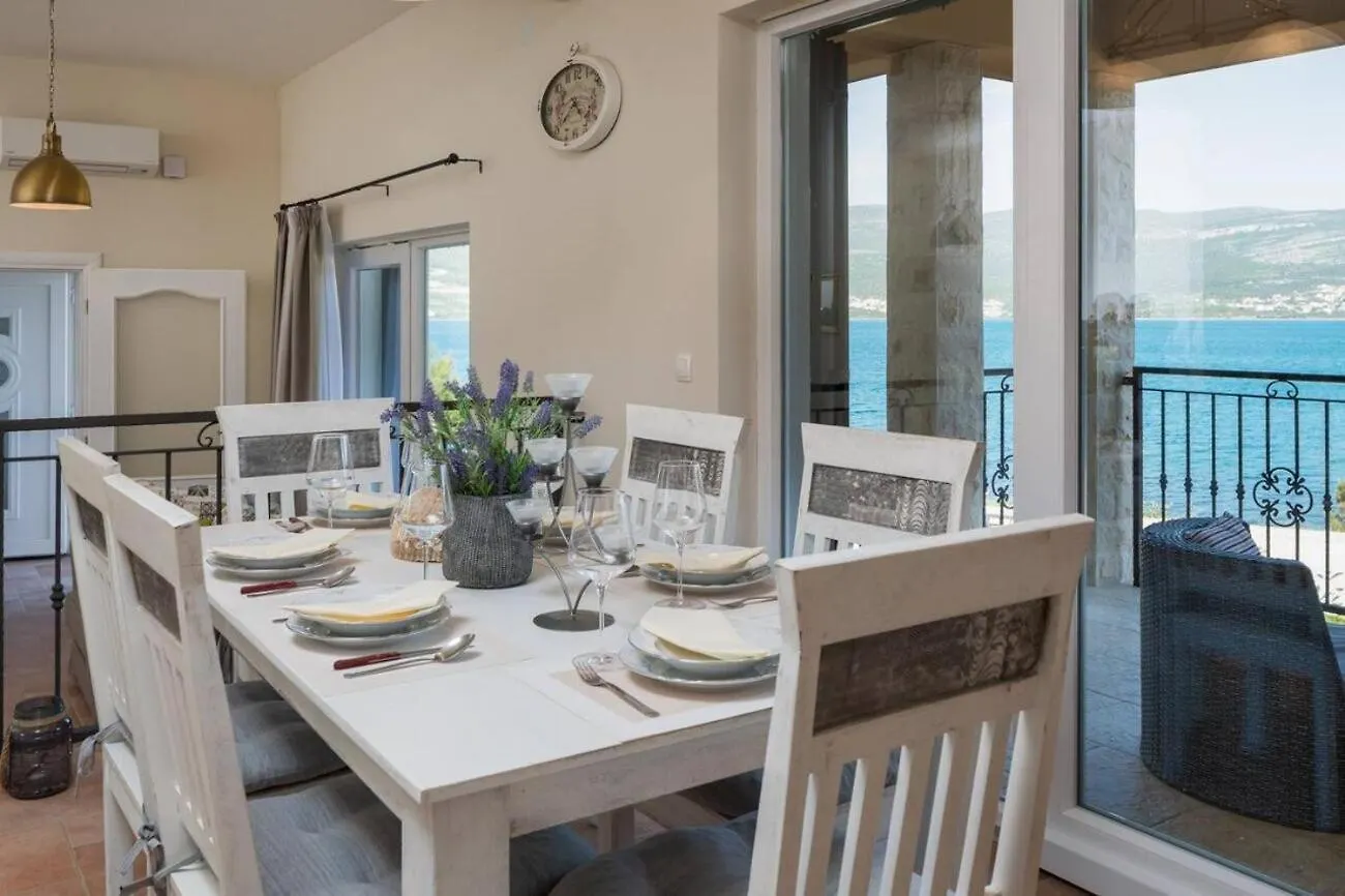 Beachfront Villa Noa With Heated Pool Pridraga