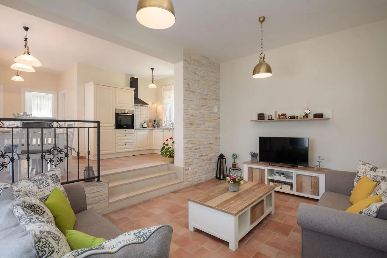 Beachfront Villa Noa With Heated Pool Pridraga